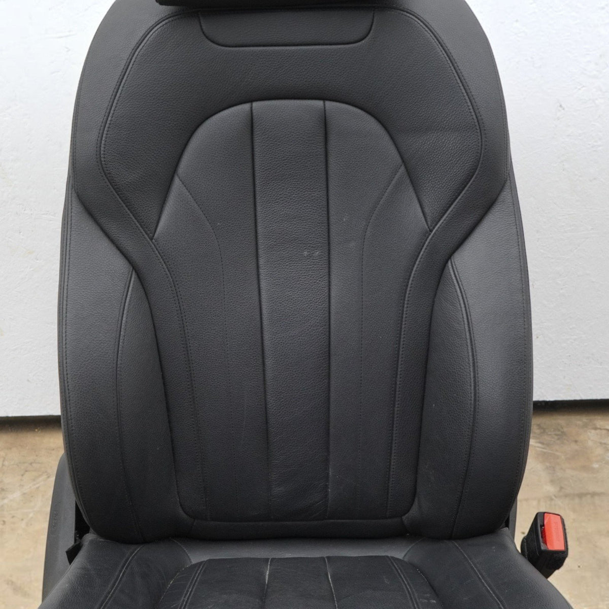 15-19 BMW X6 F16 Front Right Seat LeatherBucket Electric heated 52107329942 OEM