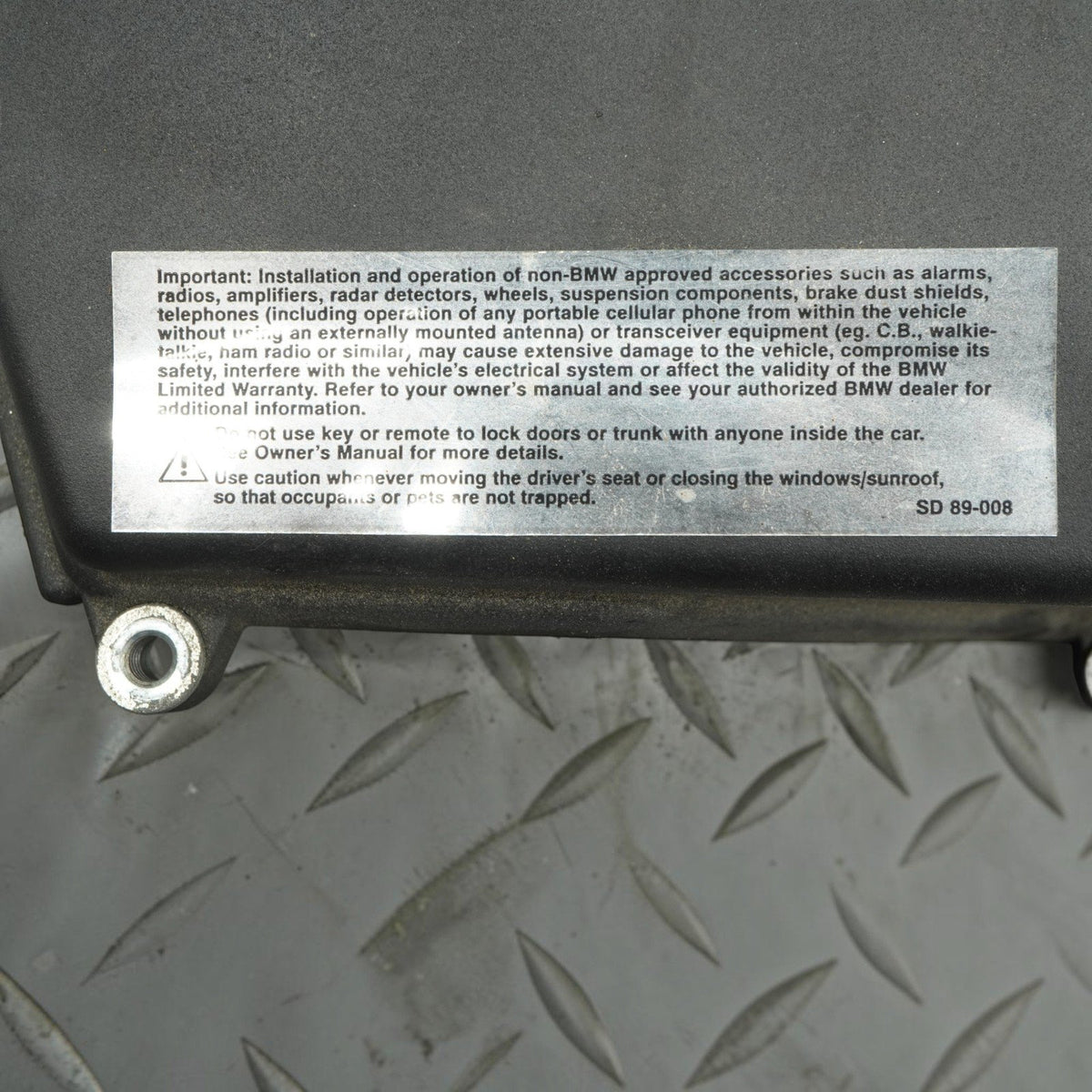 99-06 BMW 320 323 325 328 330 E46 ECU Computer Module Cover Trim 12901436443 OEM