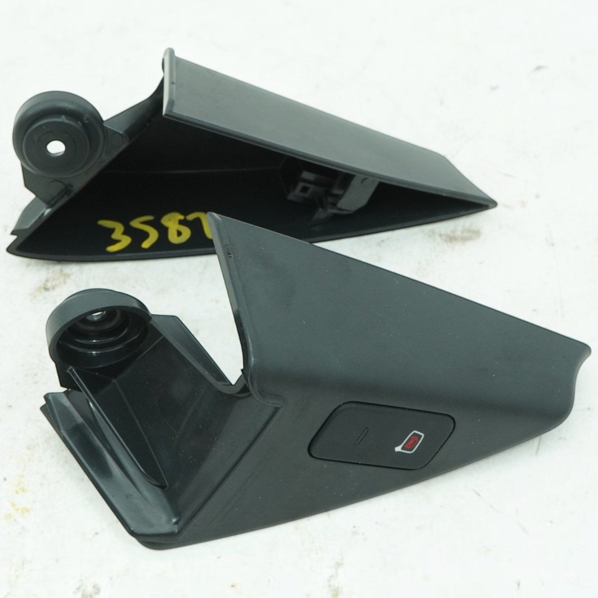 12-18 Audi RS7 S7 A7 4G Door Mirror Corner Trim Cover Left Right 4G8857506 OEM