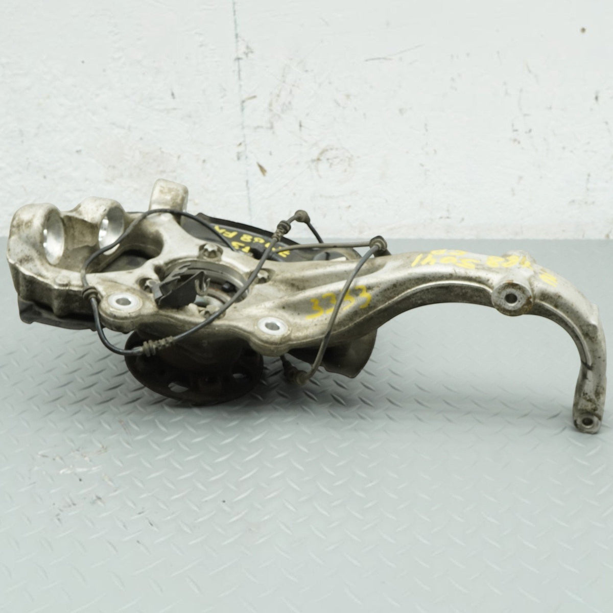 14-20 Mercedes S550 S400 W222 4matic Front RH Spindle Knuckle A2224211020 OEM