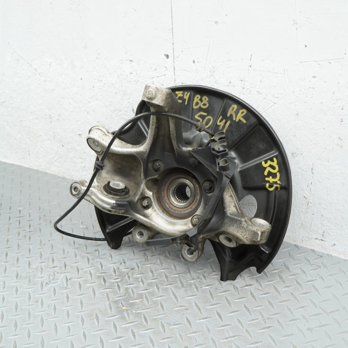 14-20 Mercedes W222 S550 Rear Right Spindle Knuckle Wheel Hub RH 2223501041 OEM