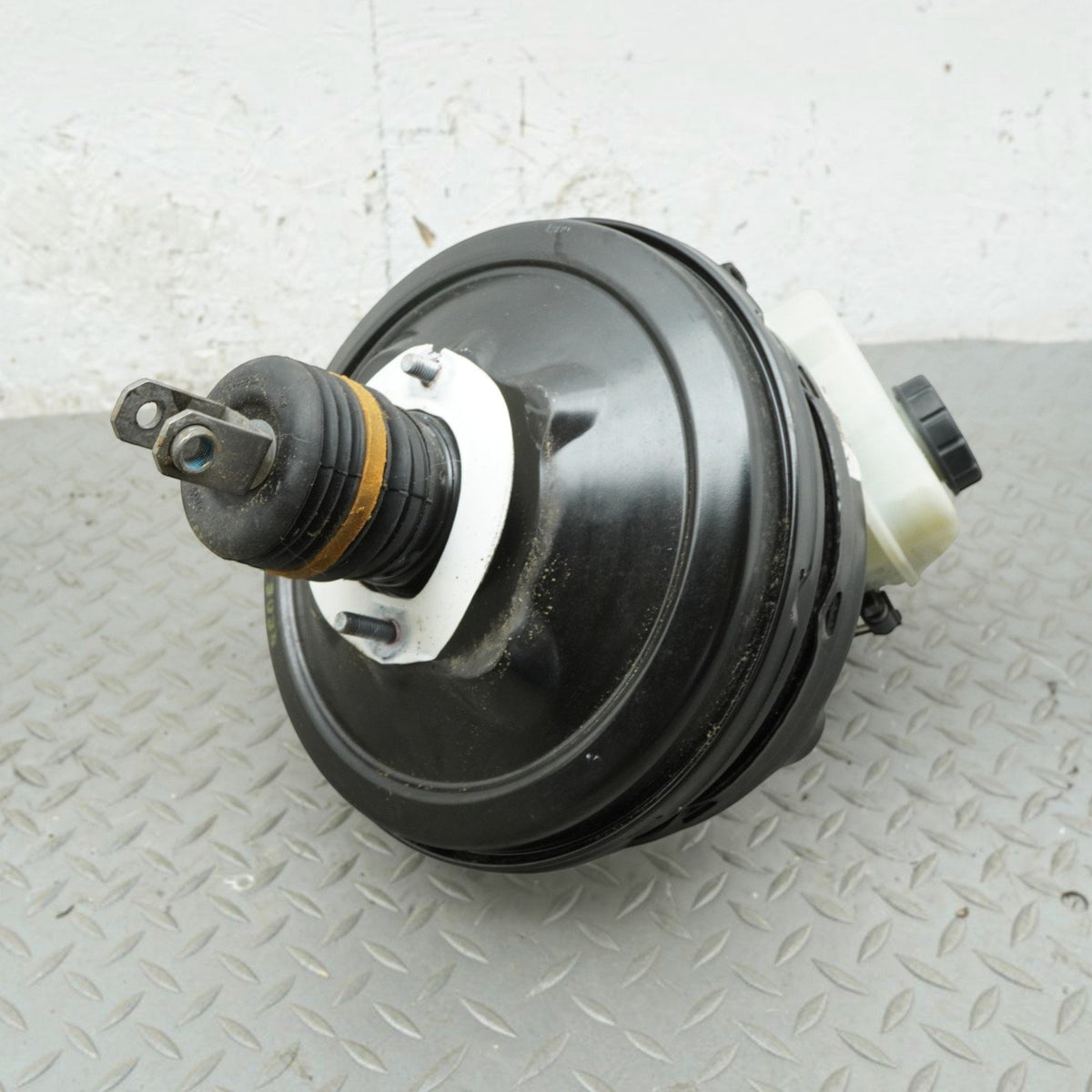 07-09 Mercedes E550 E350 W211 Power Brake Booster Master Cylinder A2114300930