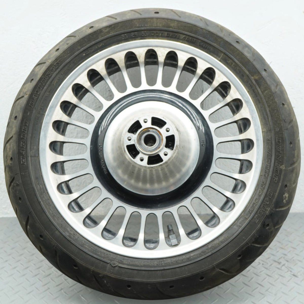 2006-2012 Harley-Davidson FLHTC Electra Size 17 Front Wheel Rim W/ Tire 43300161