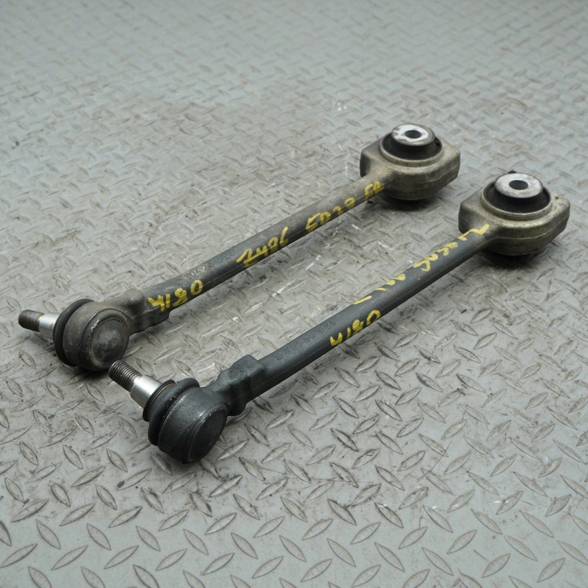 12-17 Mercedes E400 E350 C207 4Matic Front LH RH Lower Control Arm Forward Strut