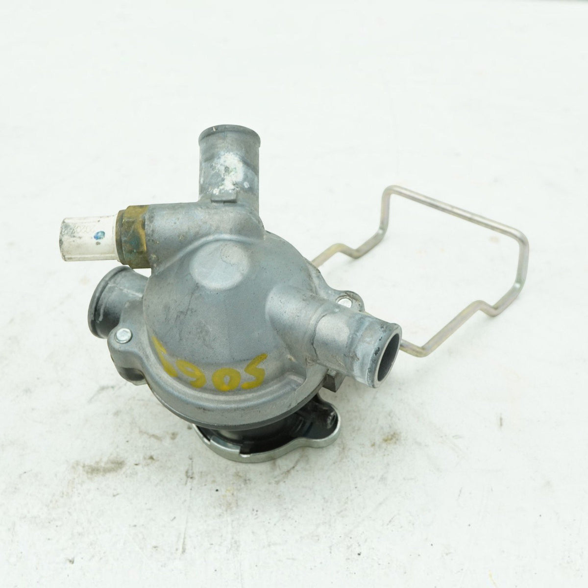 09-13 Kawasaki Vulcan VN1700 Vaquero Thermostat Housing Radiator Cap 49054-0004