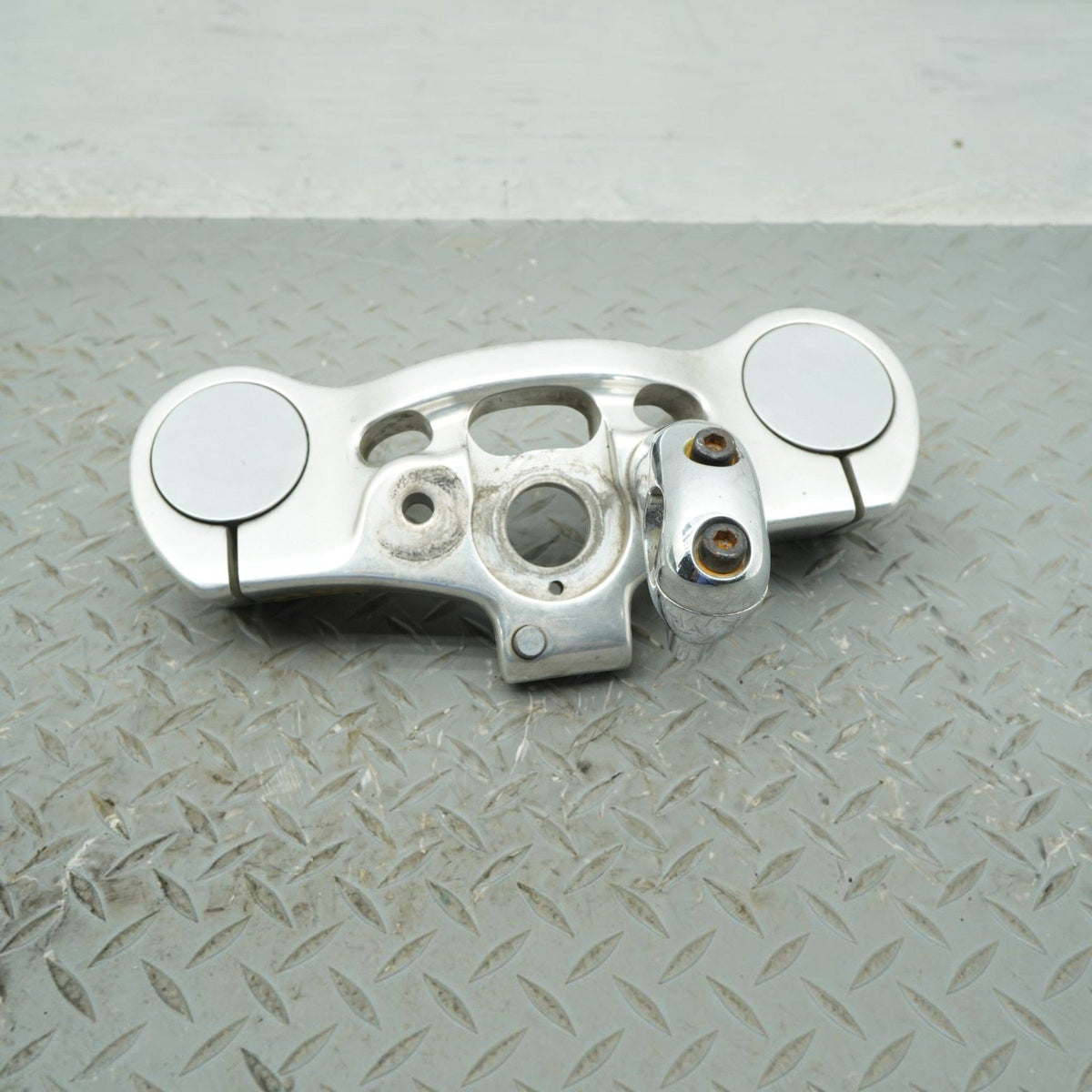 02-06 Harley Davidson VROD VRSCA Front Upper Triple Tree Stem Clamp 46755-01