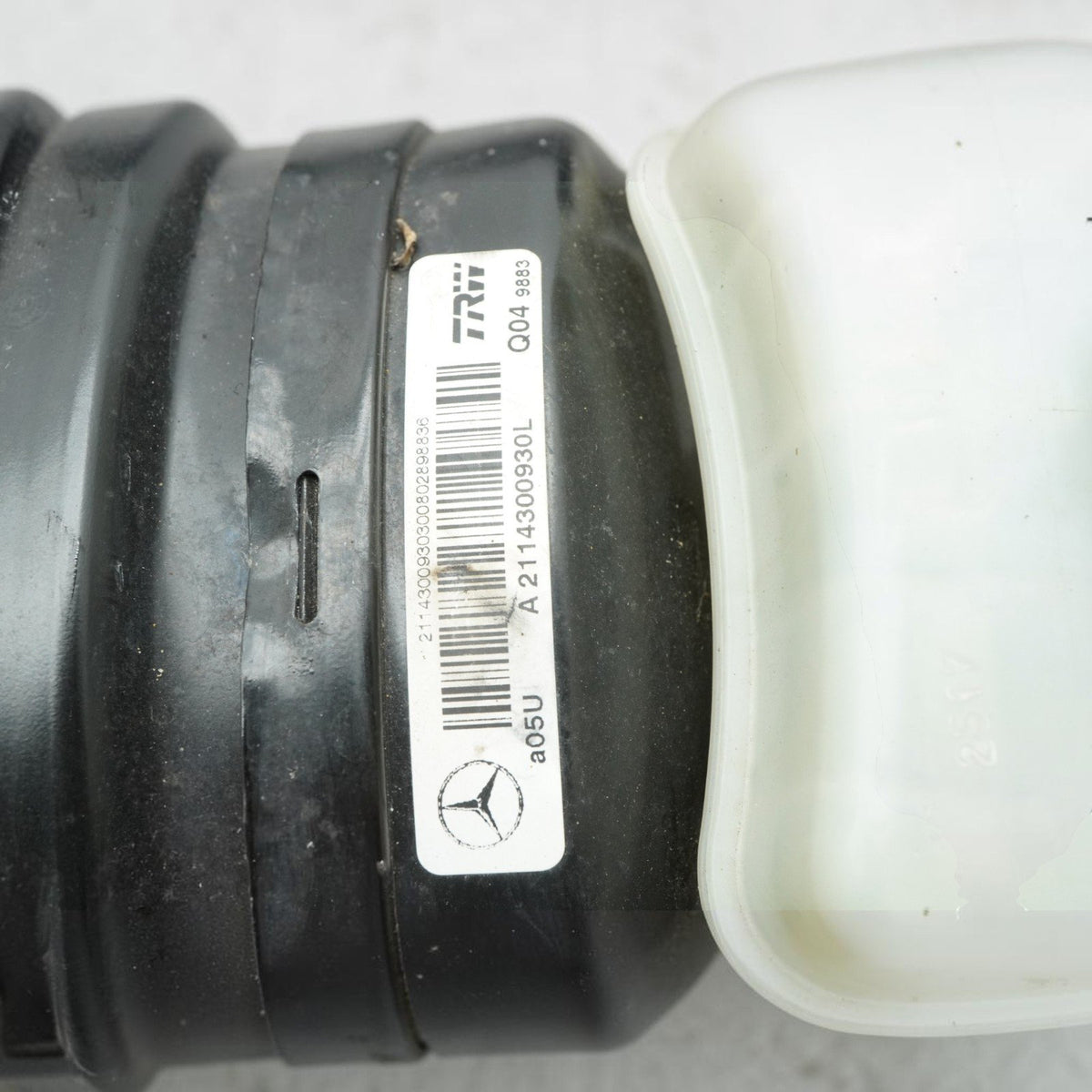 07-09 Mercedes E550 E350 W211 Power Brake Booster Master Cylinder A2114300930