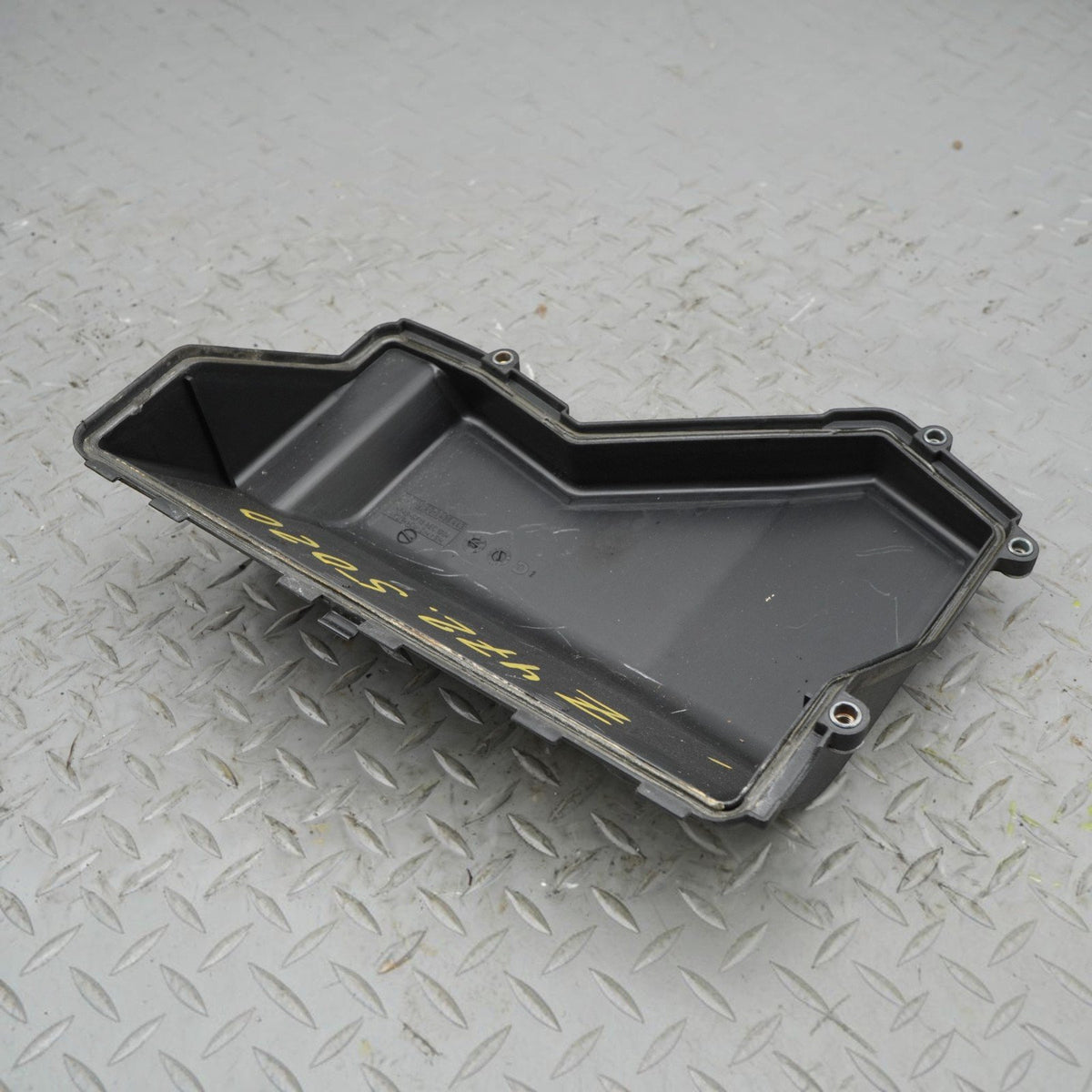 99-06 BMW 320 323 325 328 330 E46 ECU Computer Module Cover Trim 12901436443 OEM
