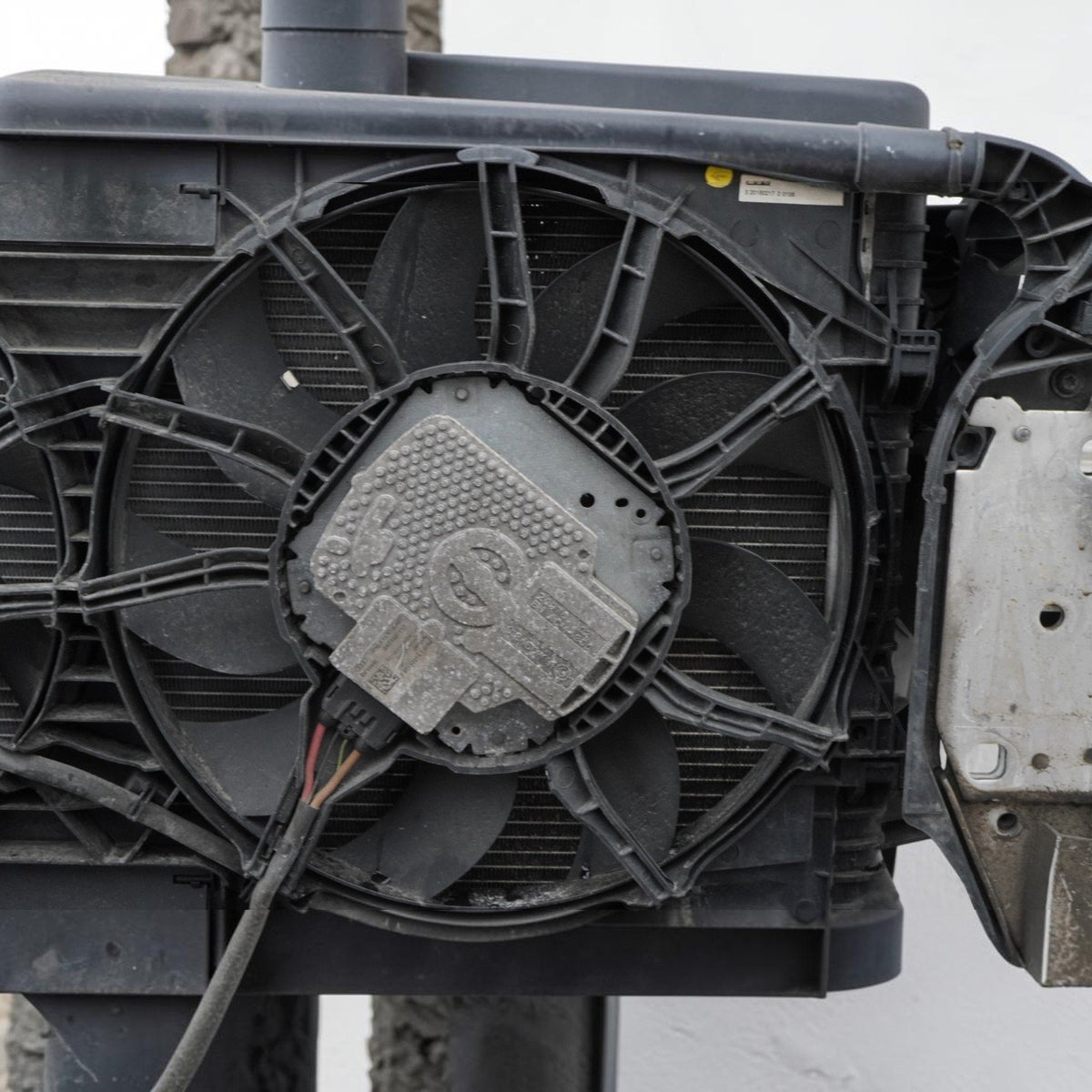 16-18 Audi A7 4G 3.0L Radiator AC Condenser Fan Shroud Cooling 4G0145804D OEM