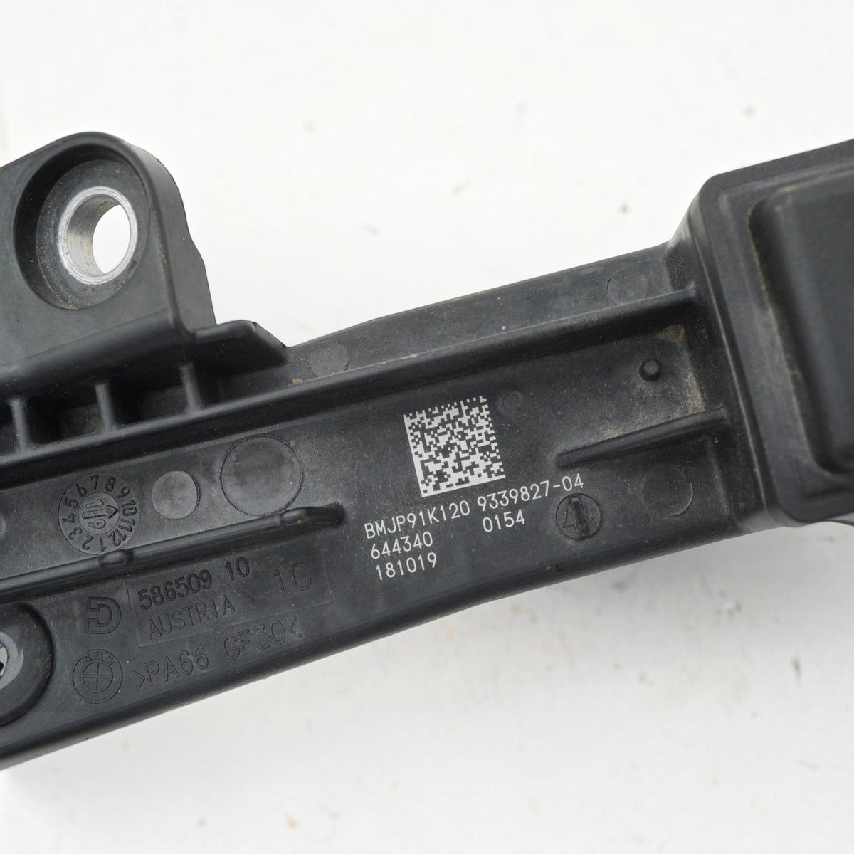17-23 BMW 530i 540i M550i G30 Battery Voltage Jump Start Terminal 9339827 OEM