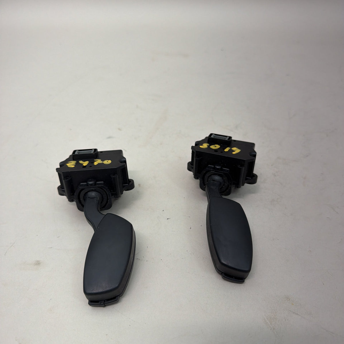 06-10 BMW M6 650i E63 E64 Steering Column Turn Signal Cruise Switch 6951349 OEM