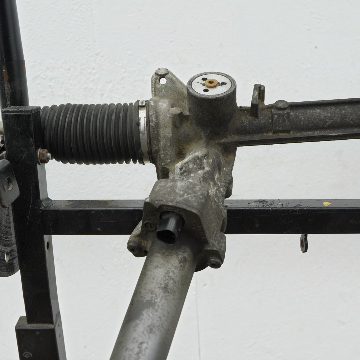 14-18 BMW X5 X6 F15 F16 4.4L Power Steering Gear Rack Pinion Front 6774110 OEM