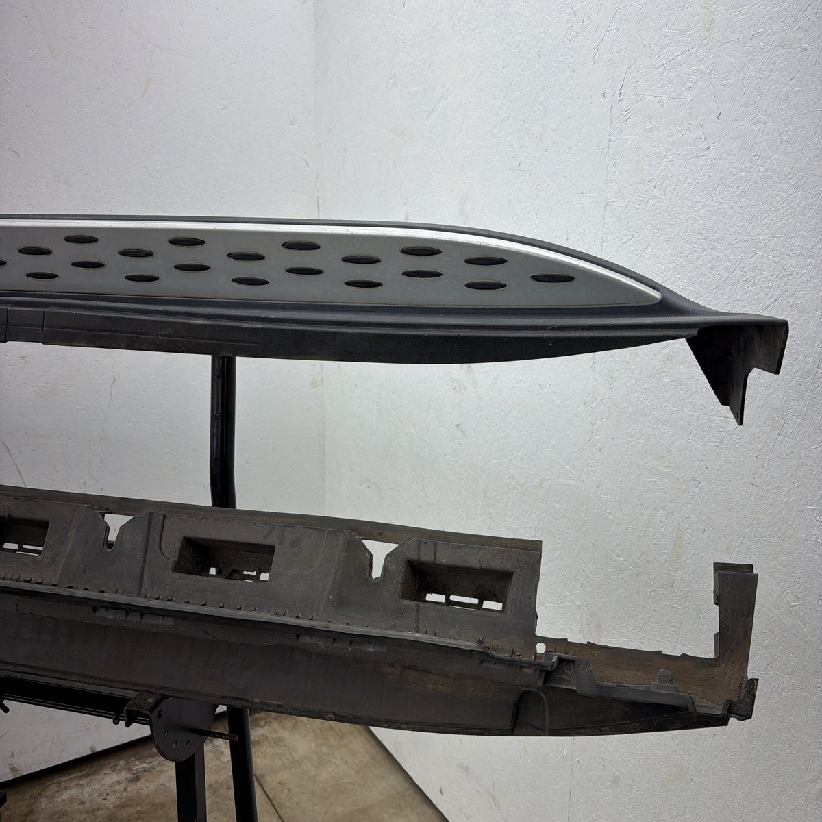 13-16 Mercedes GL450 GL550 X166 Right Running Board Step Foot A1666900310 OEM