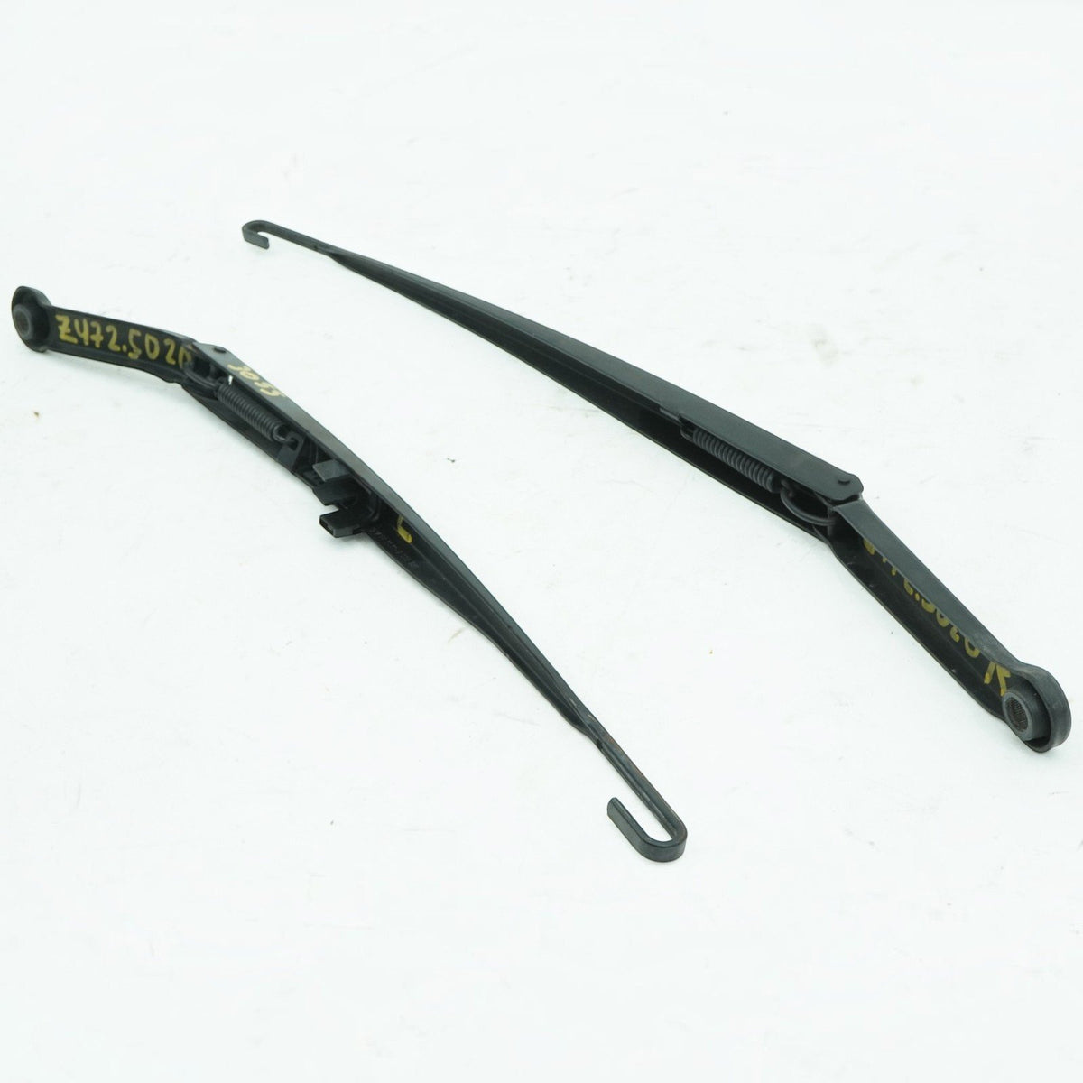 99-06 BMW E46 325i 330i M3 Front Wiper Arm Set LH RH 61617003931 61617007128 OEM