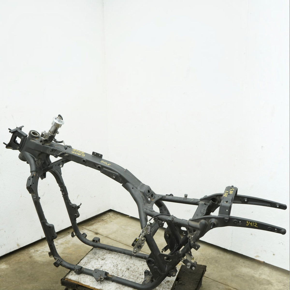 2012 Kawasaki Vulcan VN1700J Vaquero Main Lower Body Backbone Cradle OEM