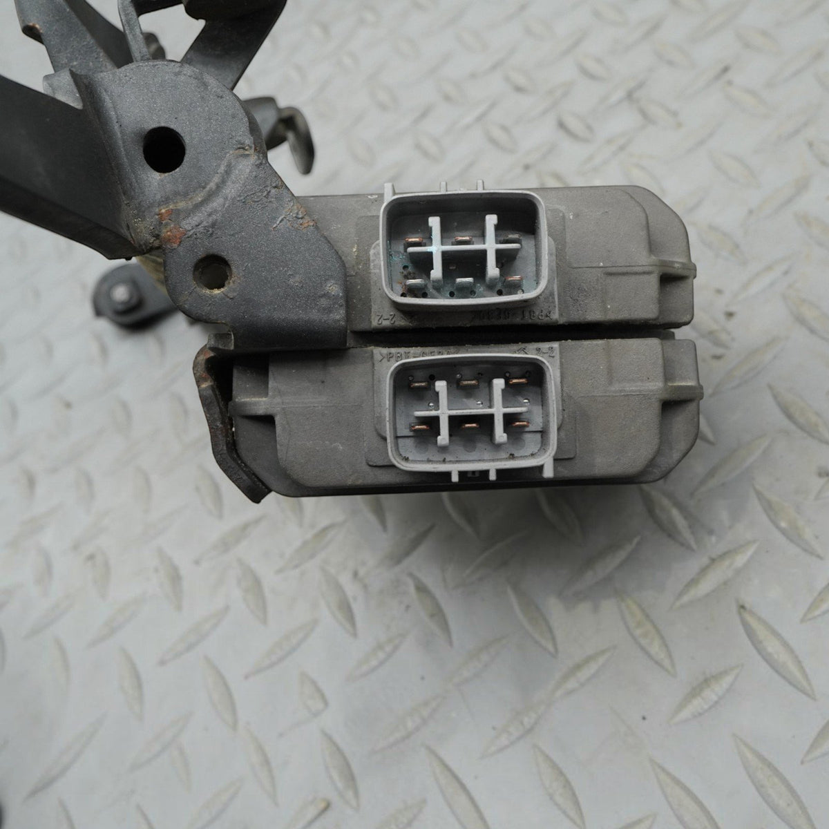 09-13 Kawasaki Vulcan VN1700J Vaquero Voltage Regulator Rectifier Unit OEM