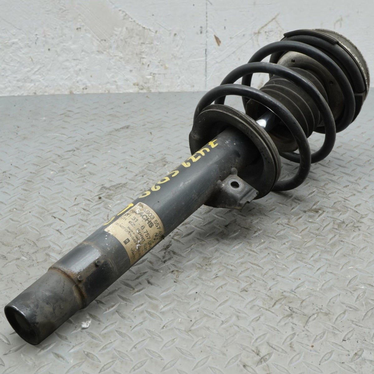 2000-2006 BMW 325Ci 3-series Coupe Right Front Strut 31226757024