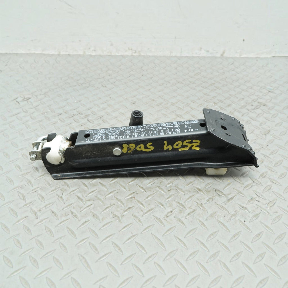 03-09 Mercedes E63 E550 E320 E350 W211 Jack Lifting Emergency A2115830215 OEM