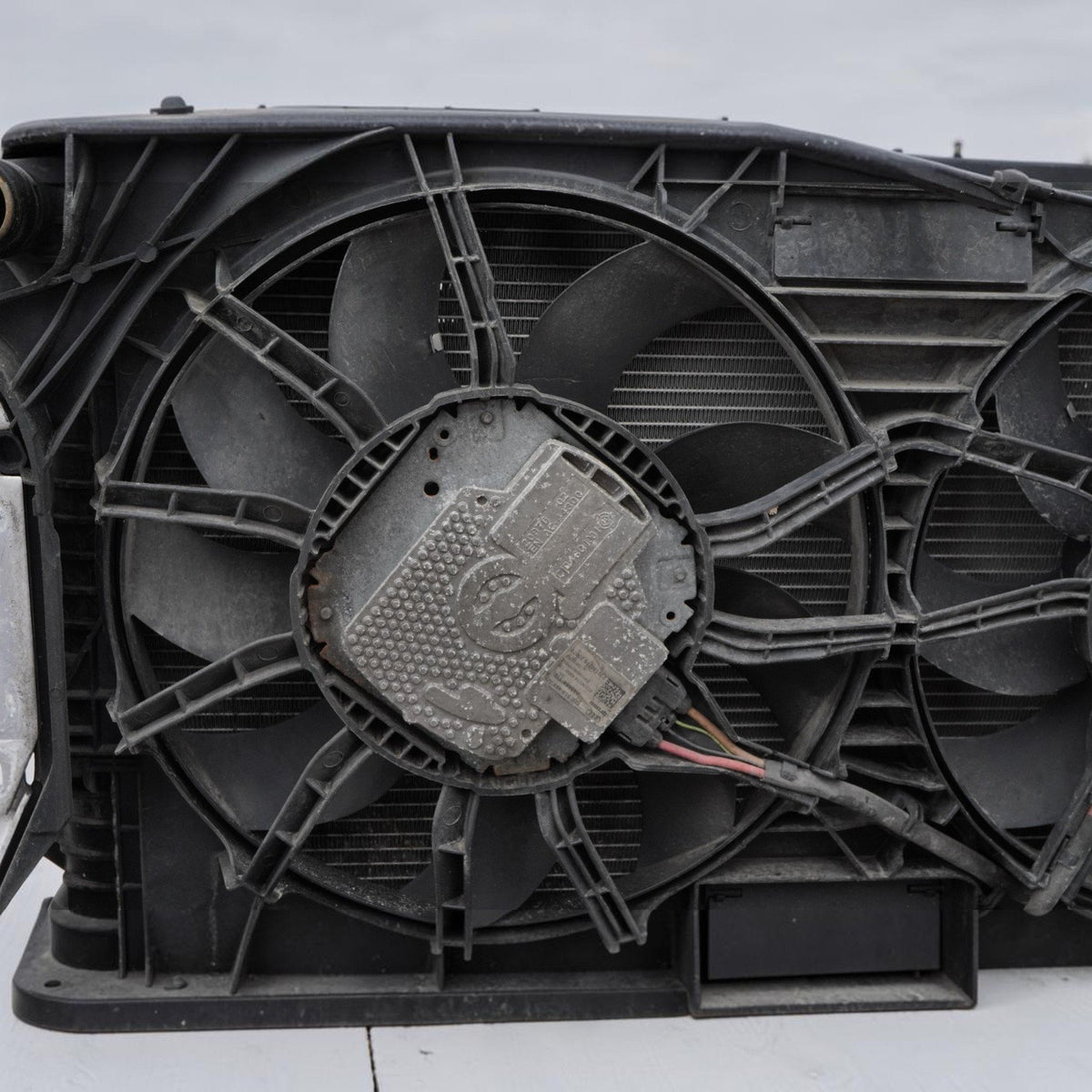16-18 Audi A7 4G 3.0L Radiator AC Condenser Fan Shroud Cooling 4G0145804D OEM