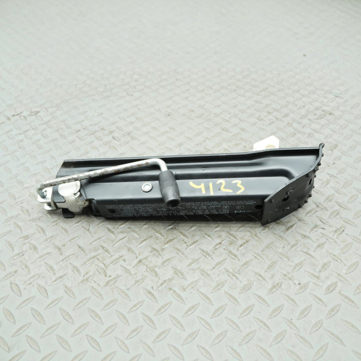 03-09 Mercedes E63 E550 E320 E350 W211 Jack Lifting Emergency A2115830215 OEM