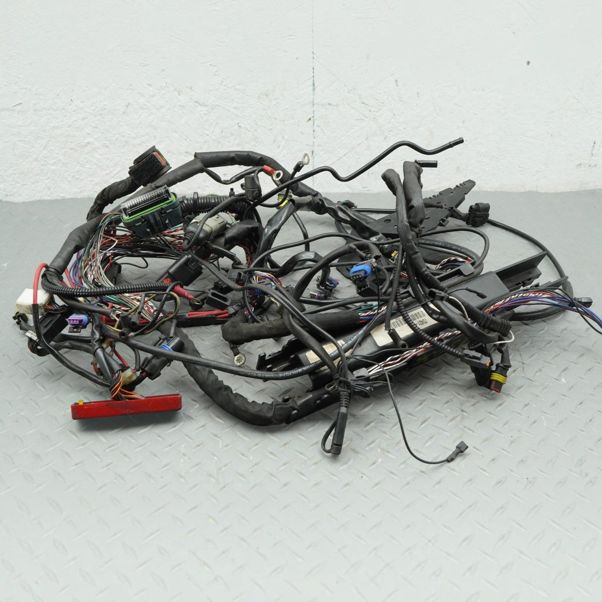2011 Harley-Davidson FLSTC Heritage Softail Classic Wiring harness 70431-11 OEM