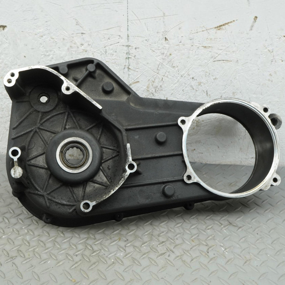 02-06 Harley-Davidson FLHTCI Electra Glide Inner Primery Cover 60677-01C OEM