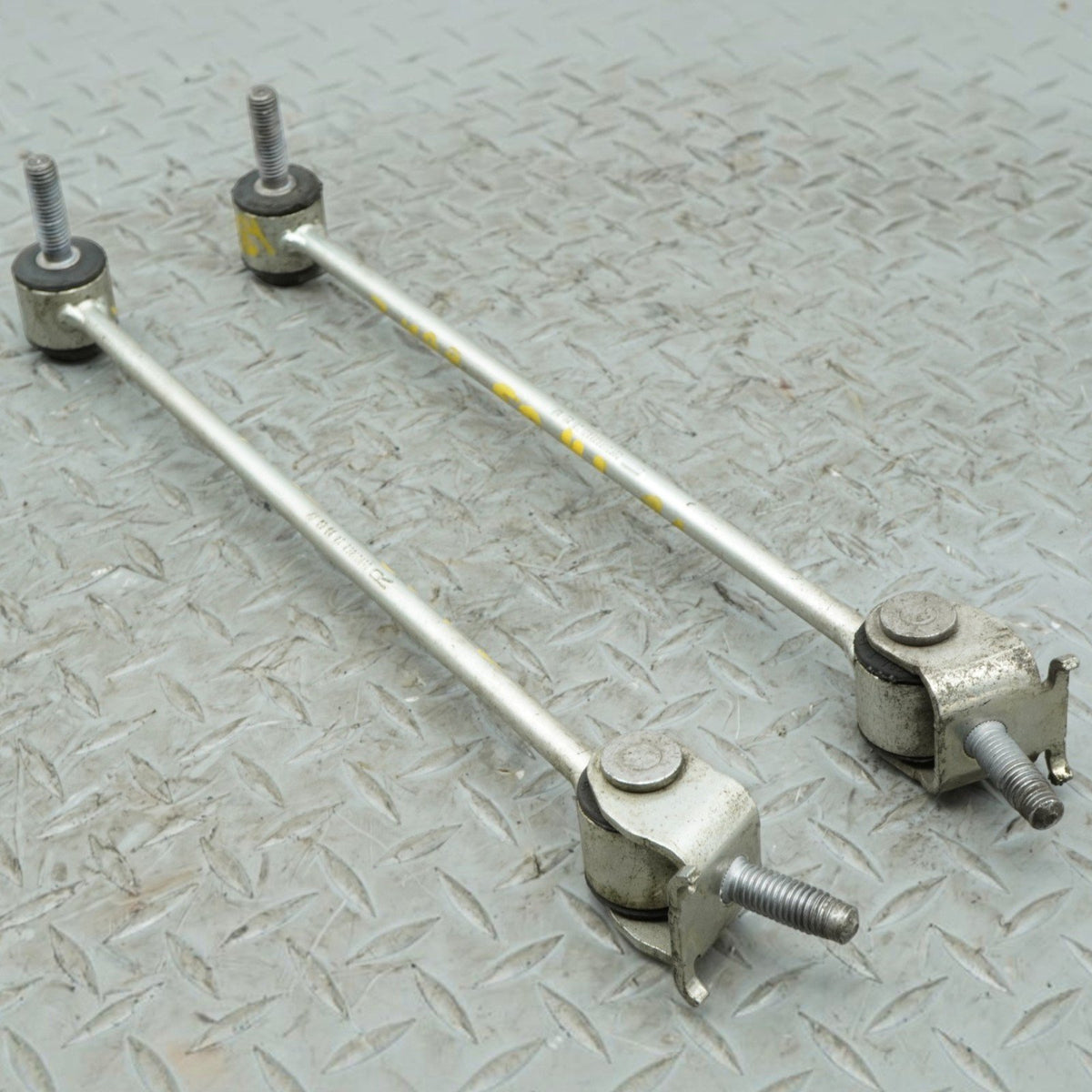 14-17 Mercedes S550 W222 Rear Stabilizer Sway Bar End Link Pair Left & Right OEM