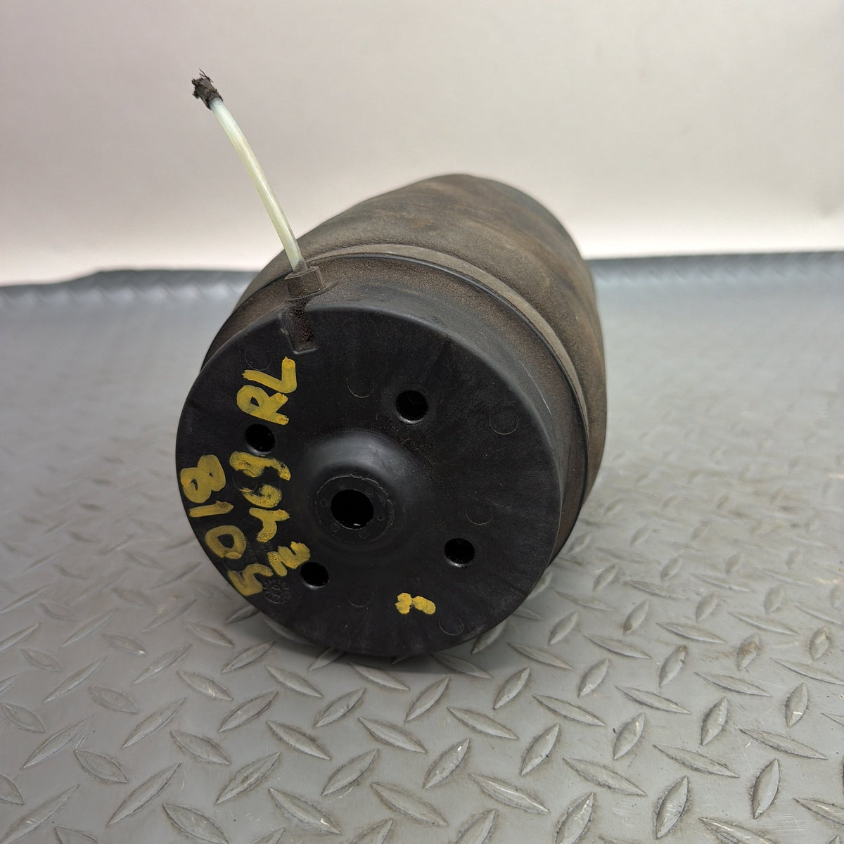 13-16 Mercedes GL450 GL550 X166 Rear LH Air Spring Bag Suspension 1643200925 OEM