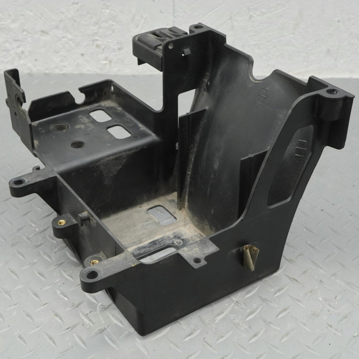 12-13 Harley-Davidson FLHTC Electra Glide Classic Battery tray Holder 6628109B