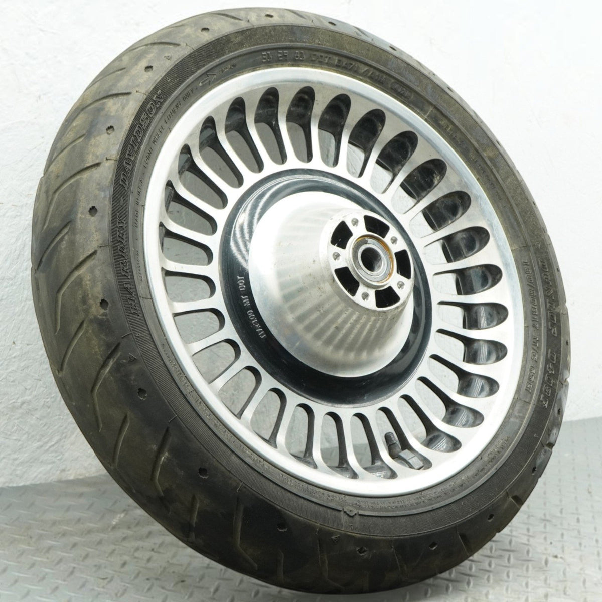 2006-2012 Harley-Davidson FLHTC Electra Size 17 Front Wheel Rim W/ Tire 43300161