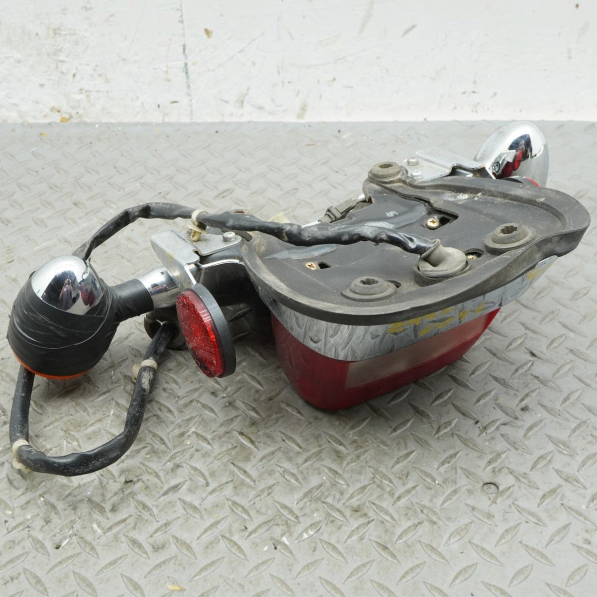 05-09 Suzuki Boulevard C50 VL800 Taillight Brake Stop Lamp W Turn Signal Rear