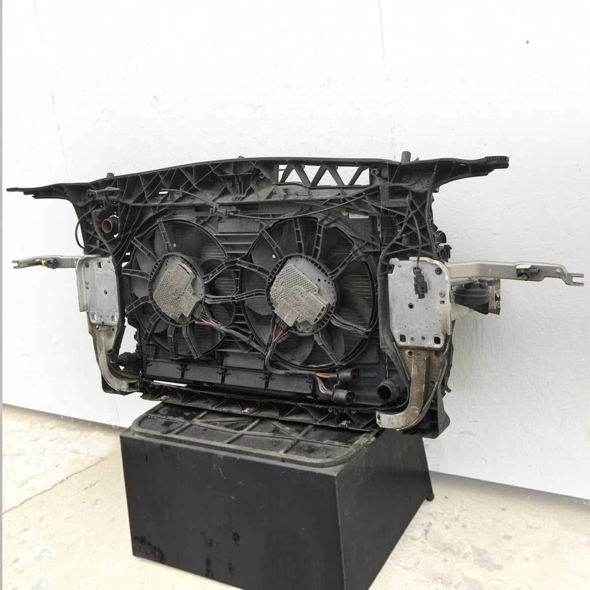 16-18 Audi A7 4G 3.0L Radiator AC Condenser Fan Shroud Cooling 4G0145804D OEM