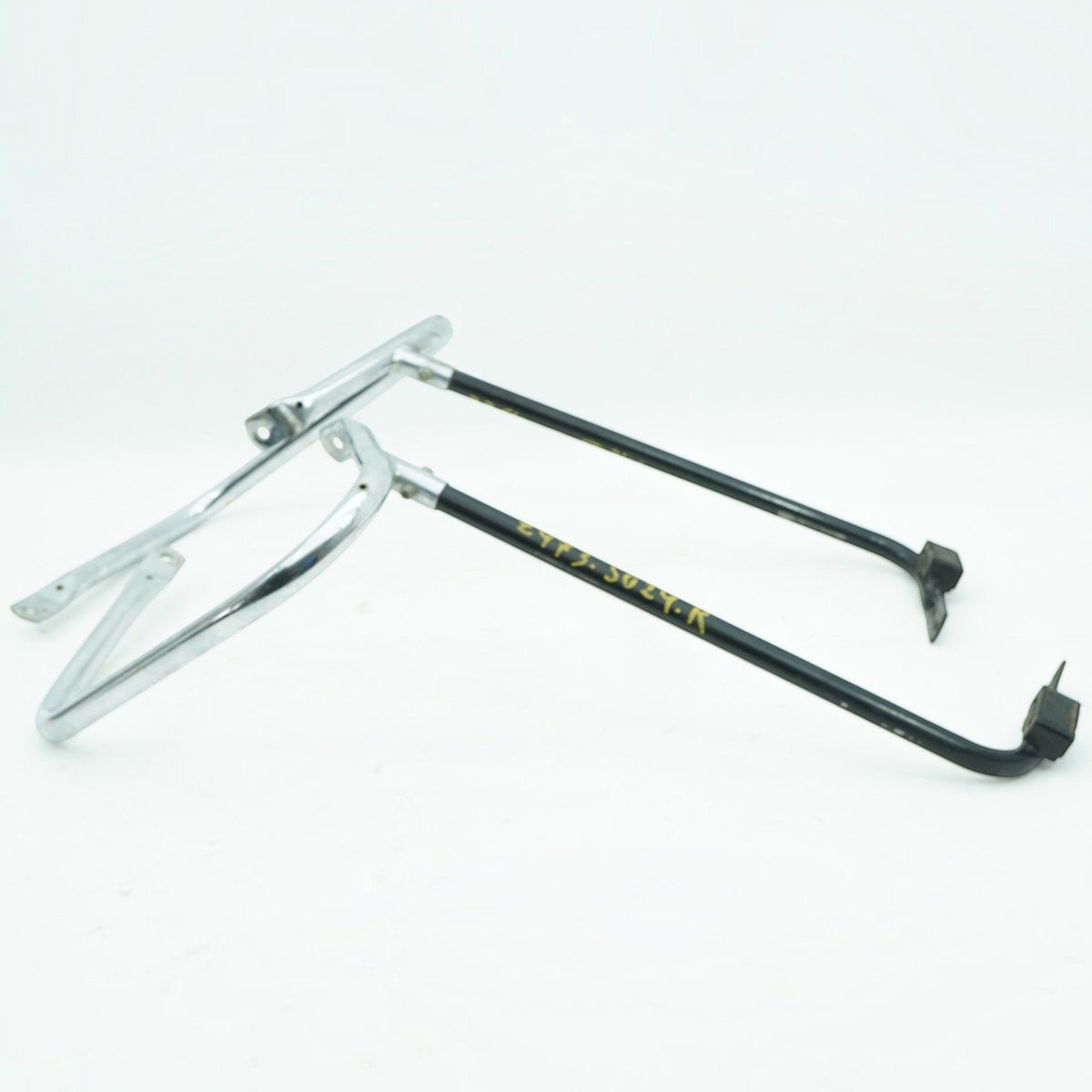 2000-2008 Harley-Davidson FLHRCI Road King Sissy bar And Mounting Rails OEM