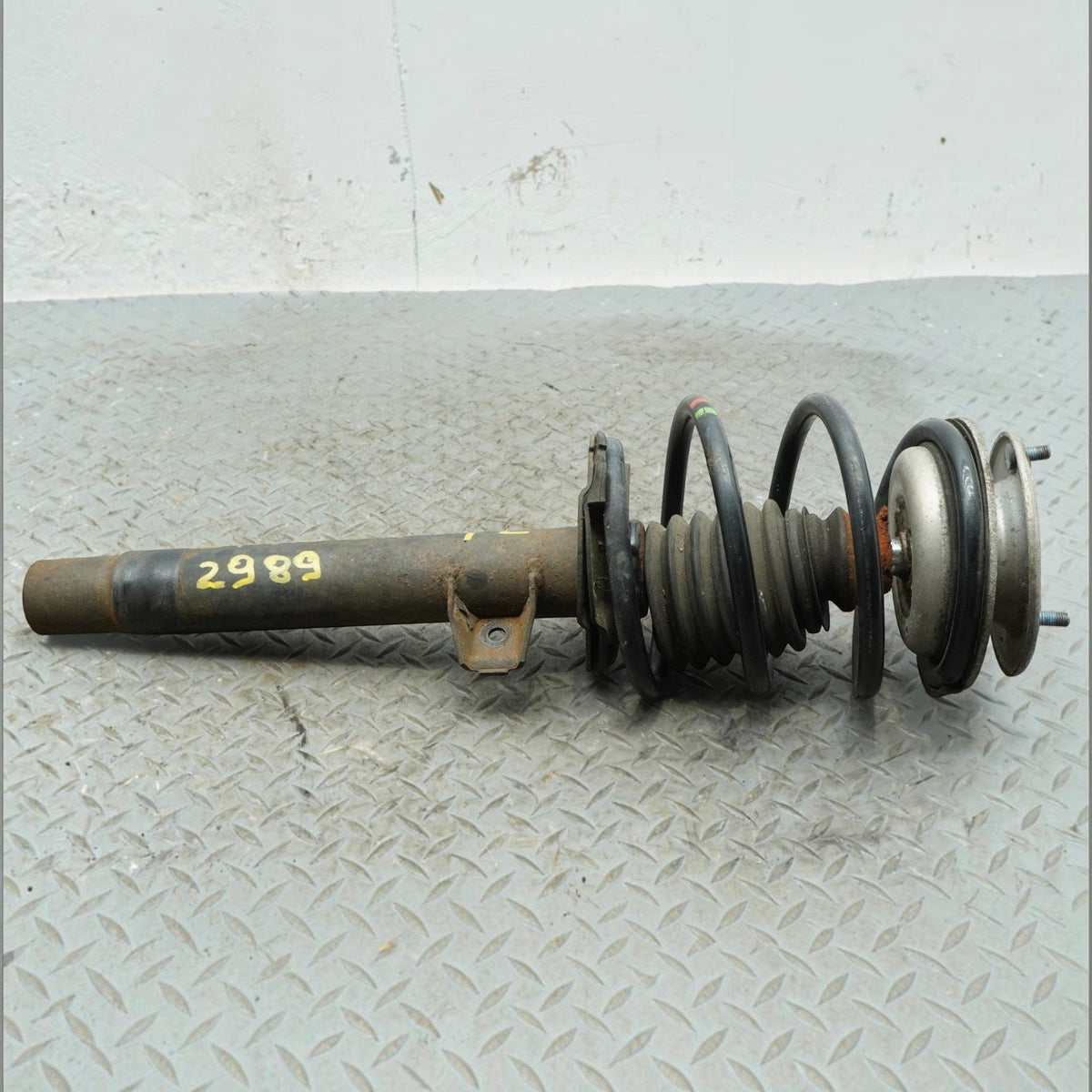 99-06 BMW 323 325 330 E46 RWD Strut Shock Coil Spring Front Left 31316757043 OEM