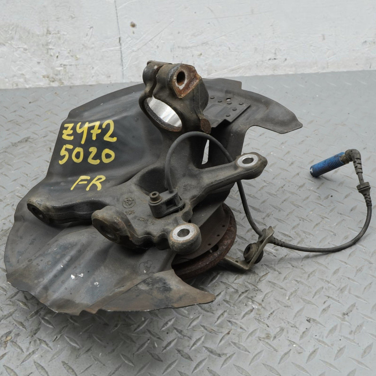 99-06 BMW 320 323 325 328 330 E46 Right Front Spindle Knuckle 31211096430 OEM