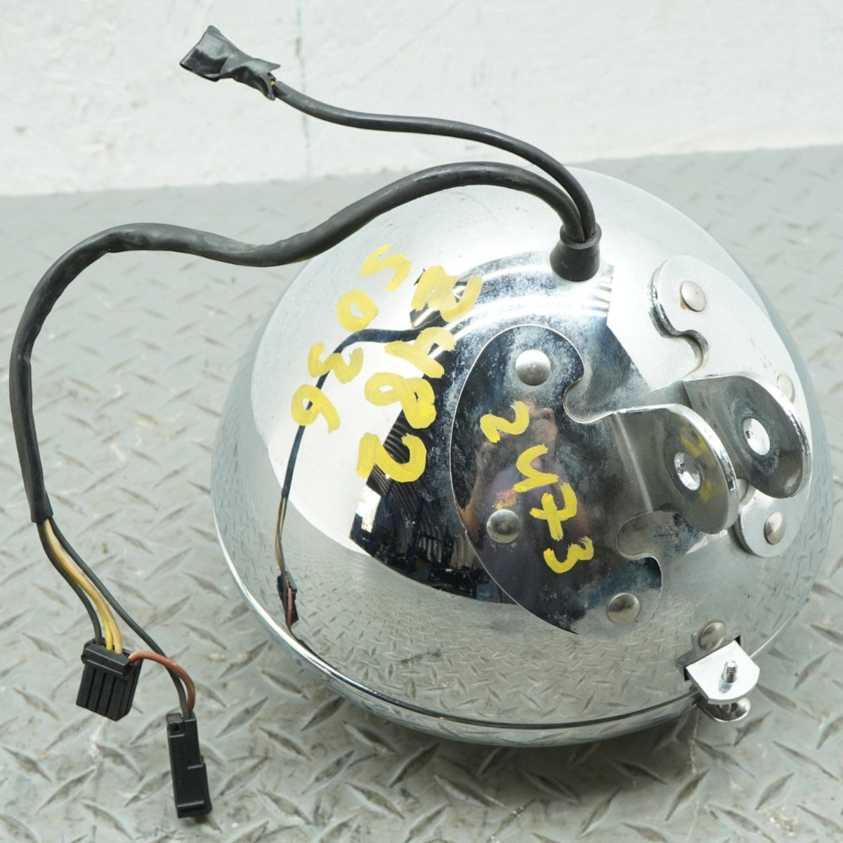 2000-2011 Harley Davidson Heritage Softail FLSTC Front Headlight Head Light Lamp