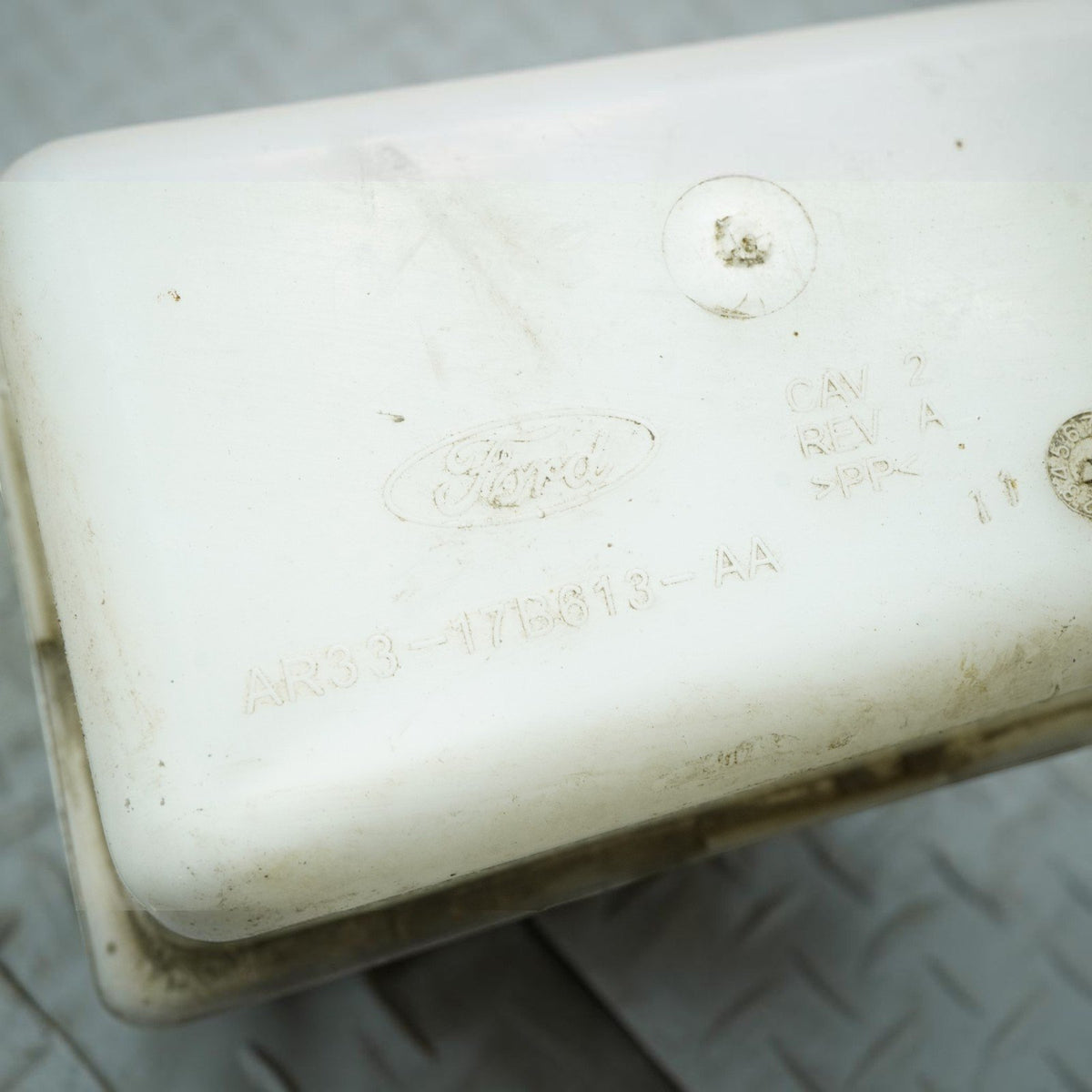 10-14 Ford Mustang GT S197 Windshield Washer Fluid Tank w Pump Cap AR3317B613AA