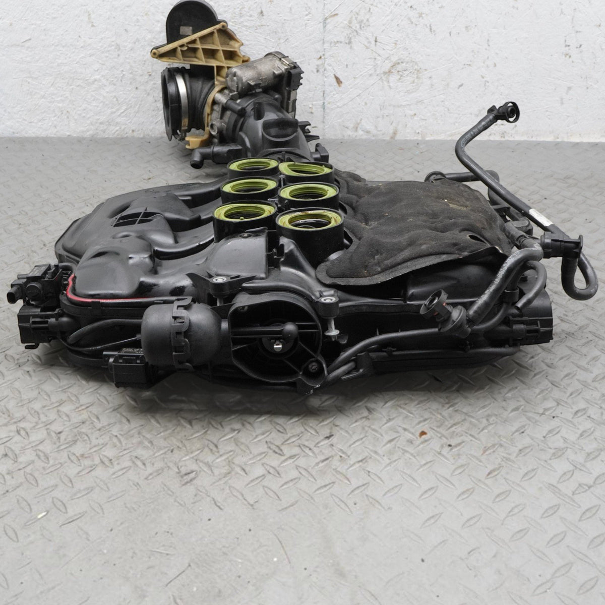 13-14 Mercedes E350 C207 Air Intake Manifold Engine Motor Upper 2761403001 OEM