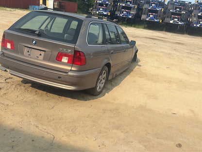2002 BMW 525I E39