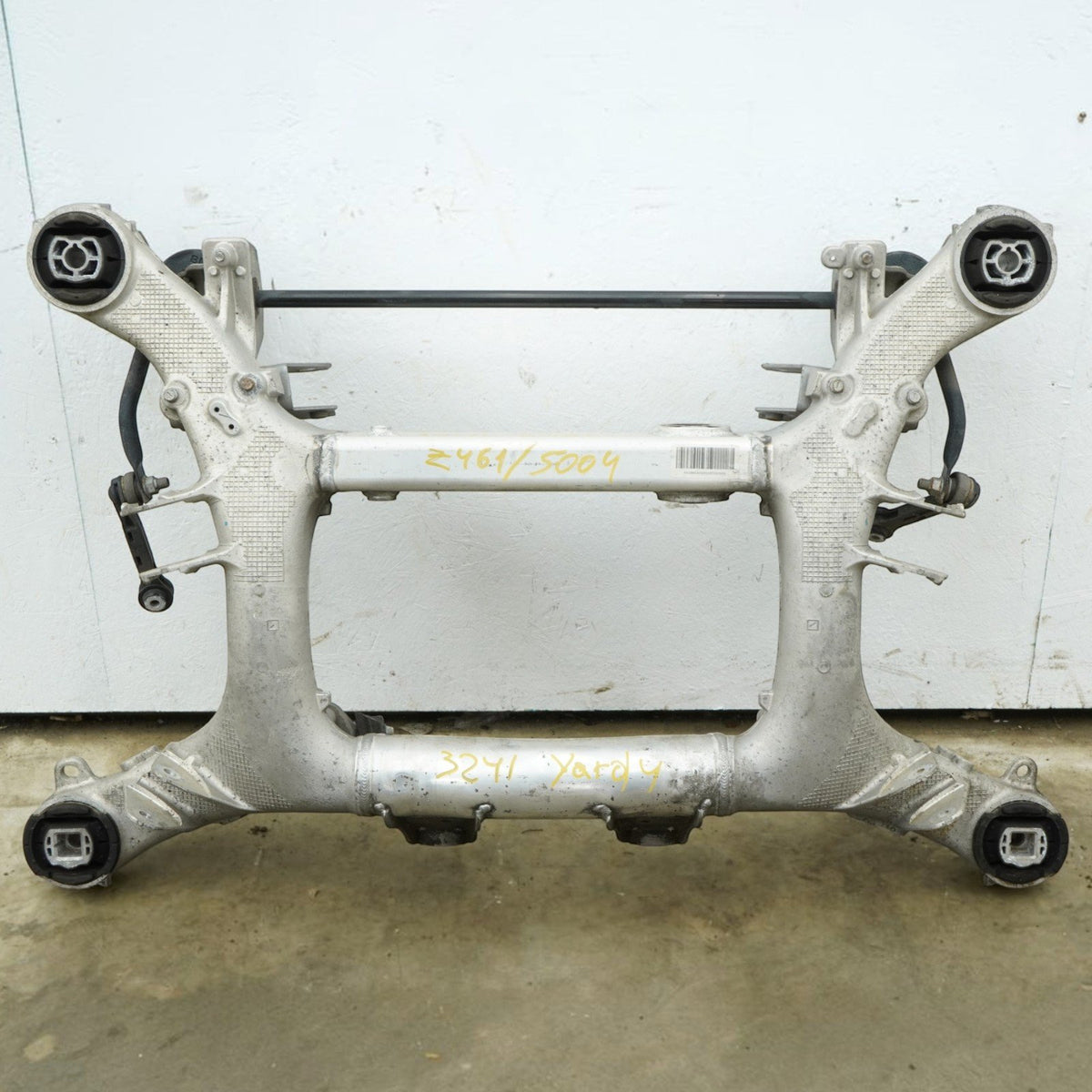 17-20 BMW 530i 540i M550 G30 Rear Subframe Crossmember Suspension 6861201 OEM