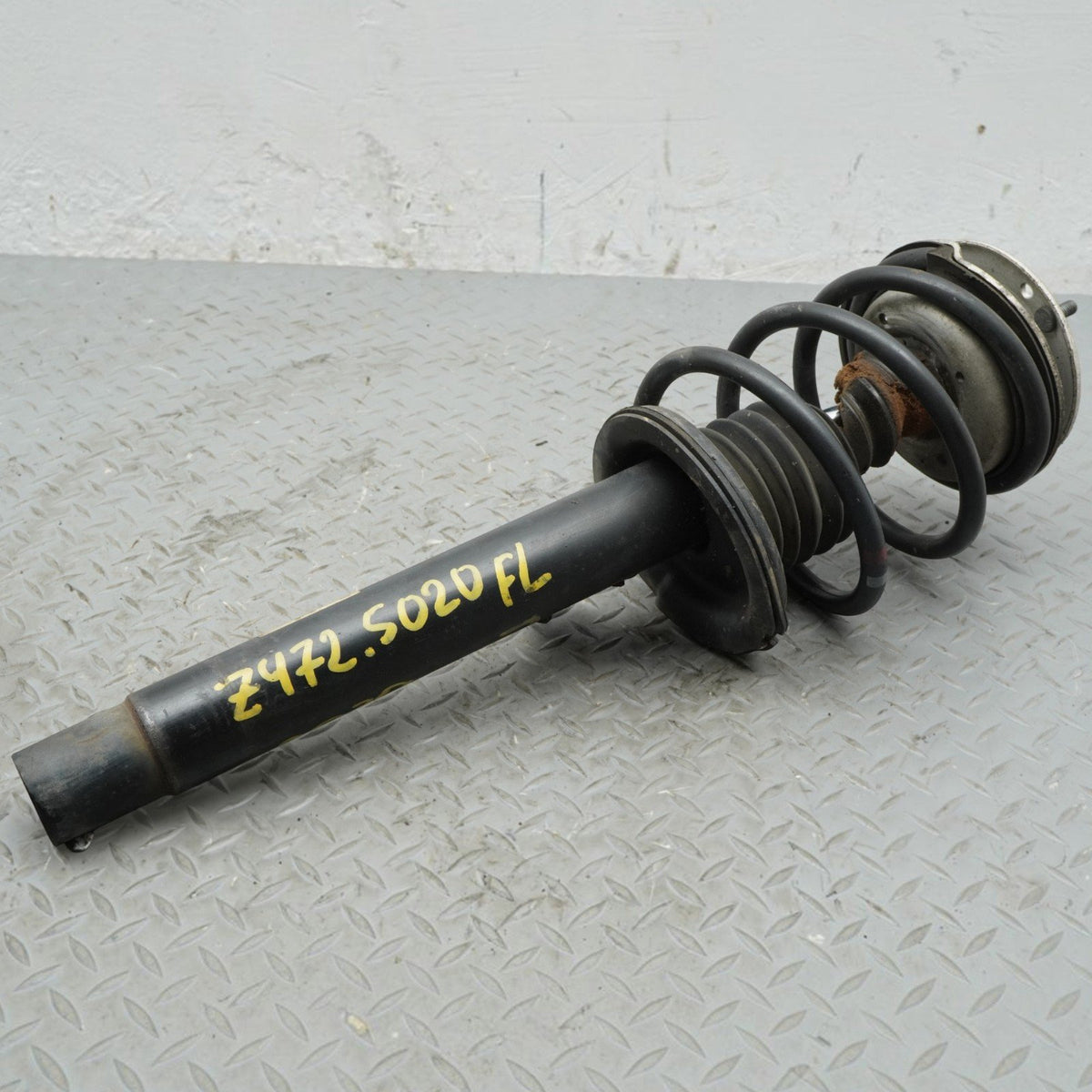01-06 BMW 320 323 325 328 330 E46 Front Left Strut W Coil Spring 31316759561 OEM