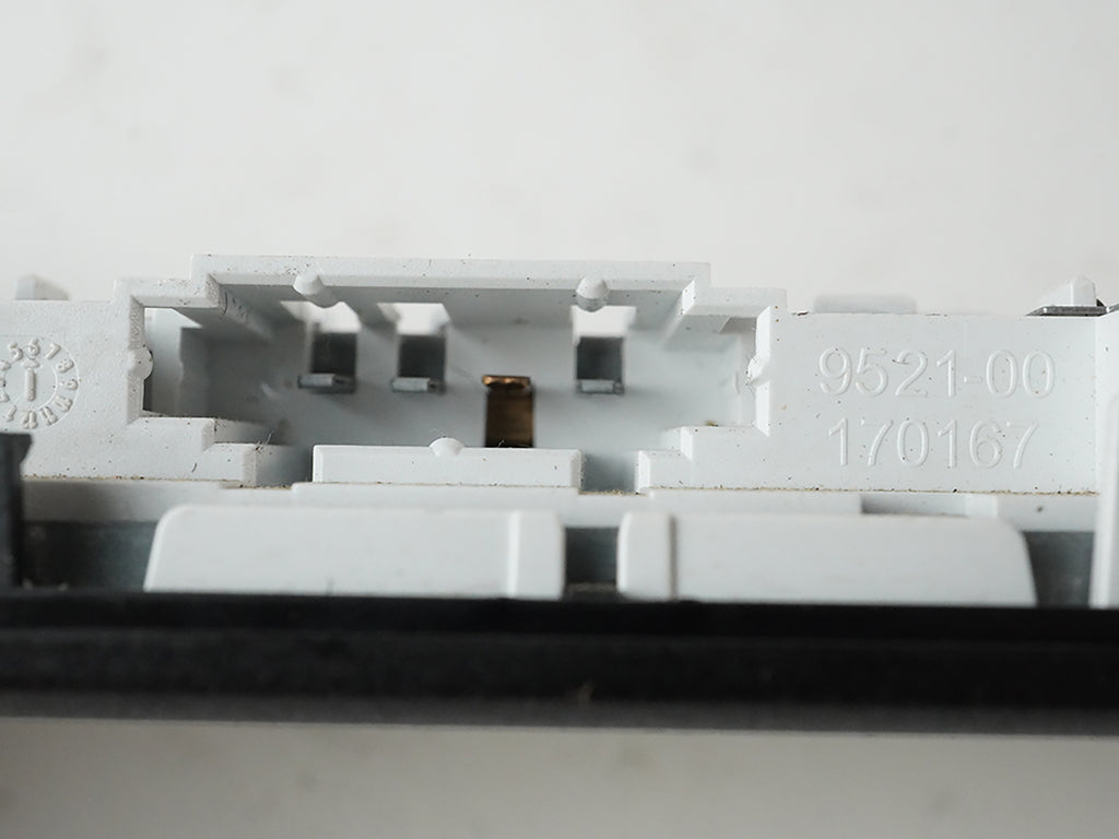  2010 - 2013 Mercedes Benz E Class W212 Dome Light Lamp Switch Overhead Rear, used